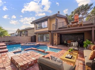 968 Pinehurst Dr, Winchester, NV 89109