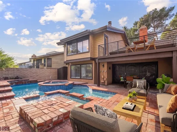 968 Pinehurst Dr, Winchester, NV 89109