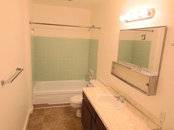 3rd image of 1516 N Magnolia St #1