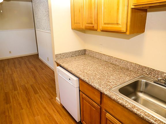 5th image of 641 Iris Ave #2