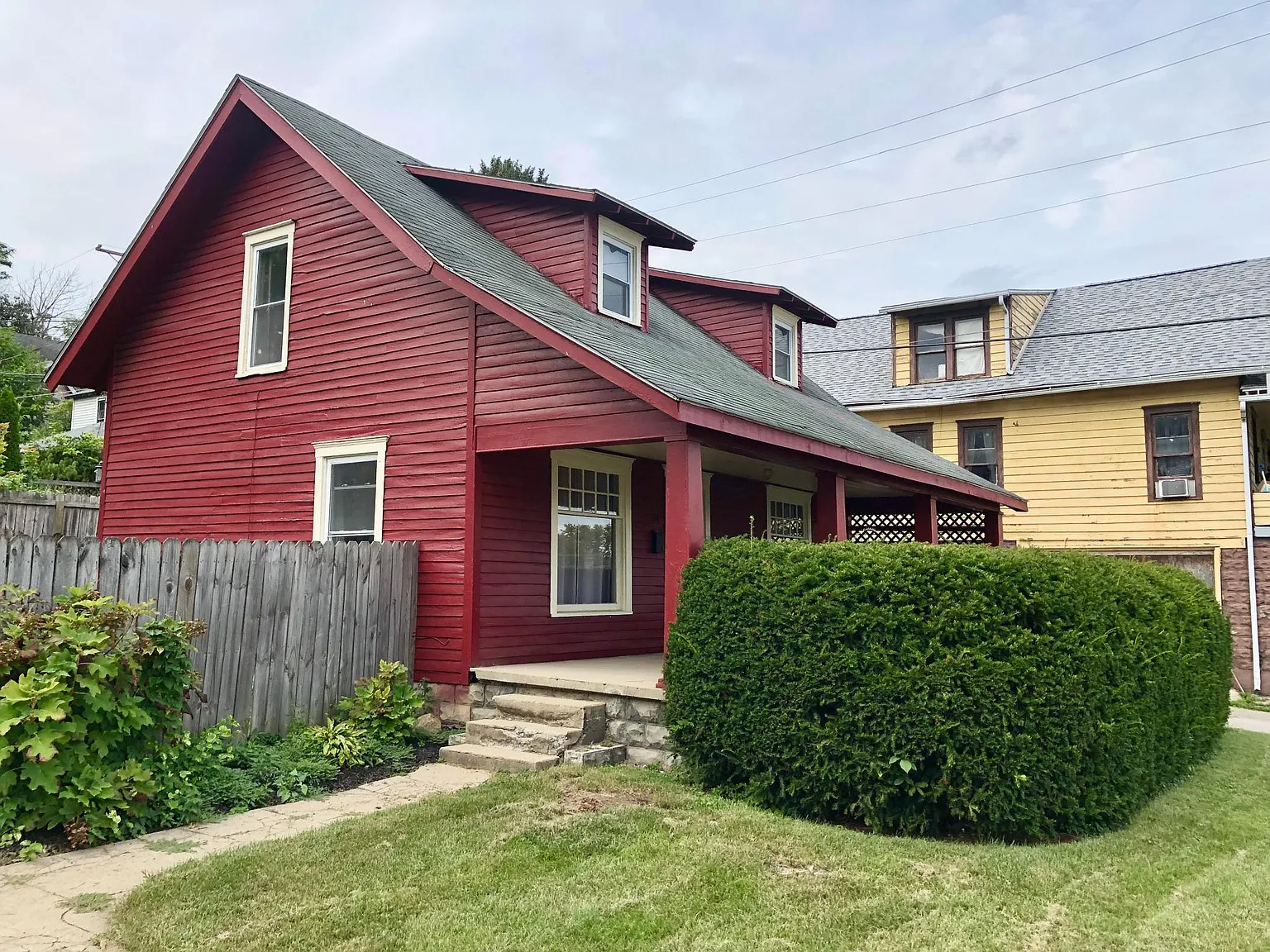 2 bed, 1168 sqft, $925 — Photo 1