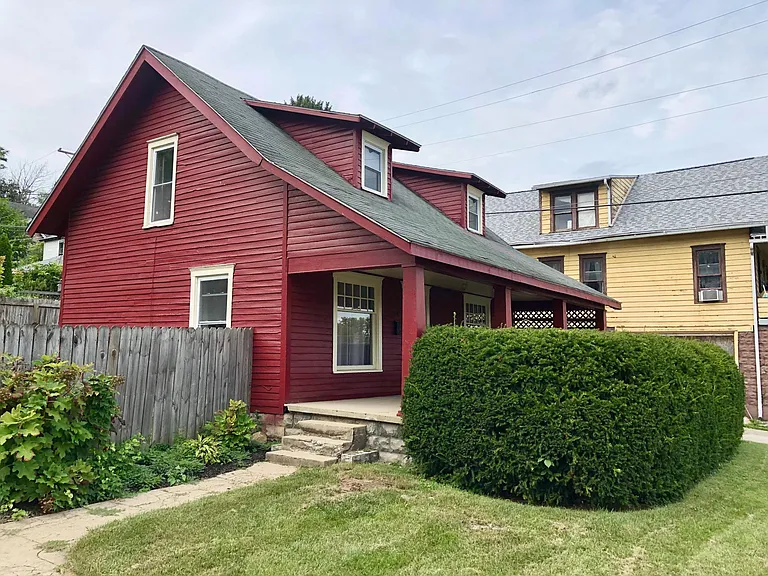 208 S Whites Ave — Photo 1