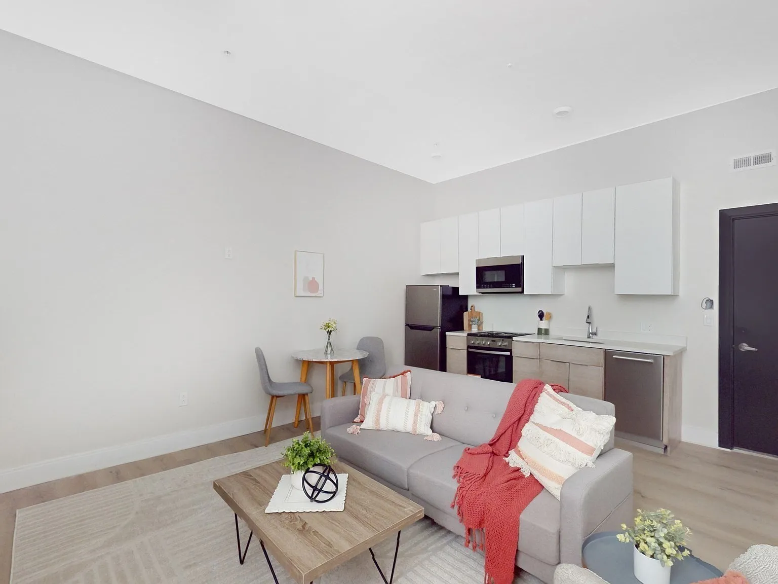 33 Hermon St — Photo 4
