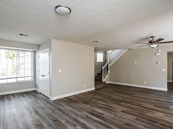 3rd image of 1512 Spreading Oak Dr