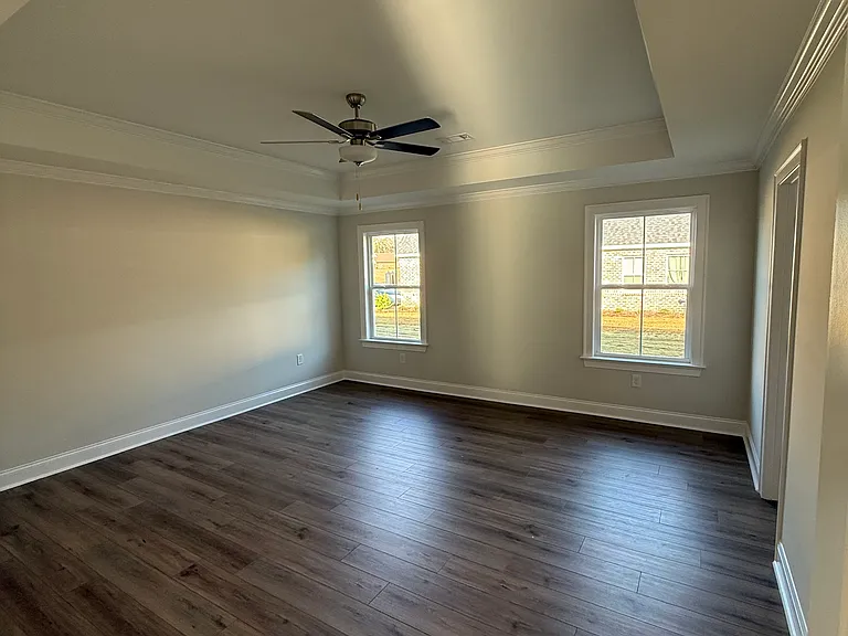 253 Pedric Dr — Photo 4