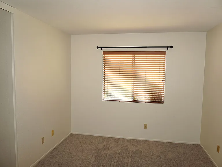 1366 Fairway Oaks Ave — Photo 16