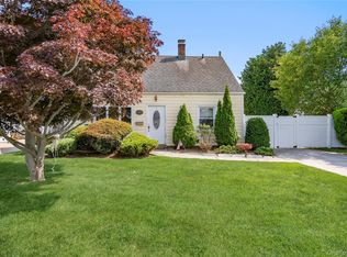 30 Crag Lane, Levittown, NY 11756