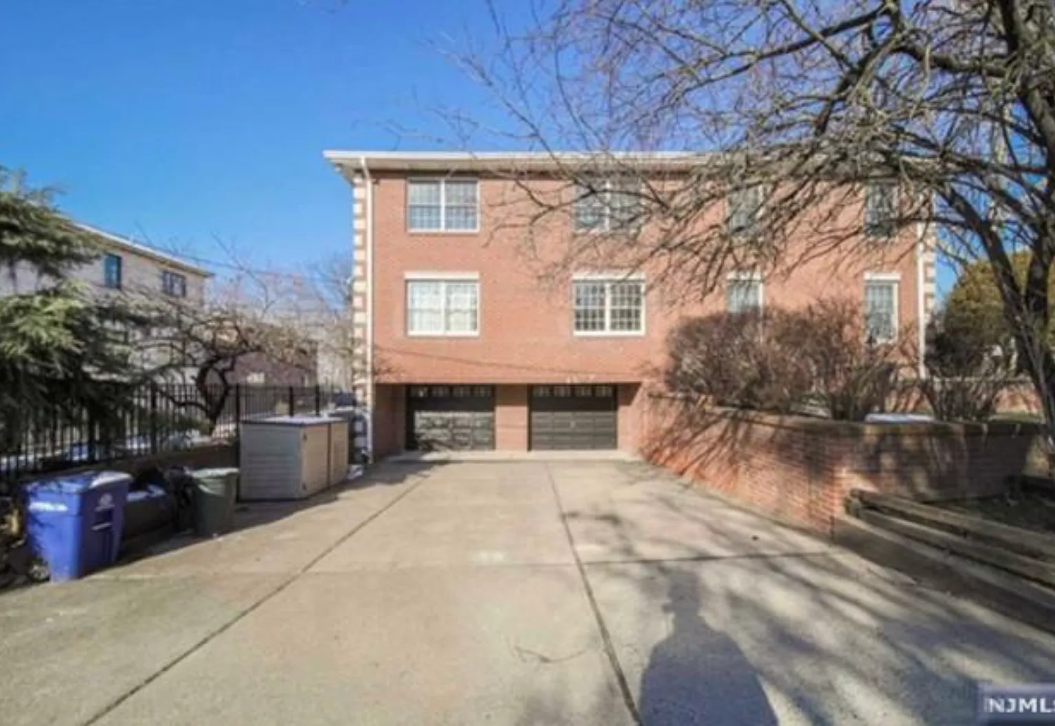 3 bed, 2000 sqft, $3,800 — Photo 2