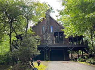 422 Kaely Dr, Mineral Bluff, GA 30559