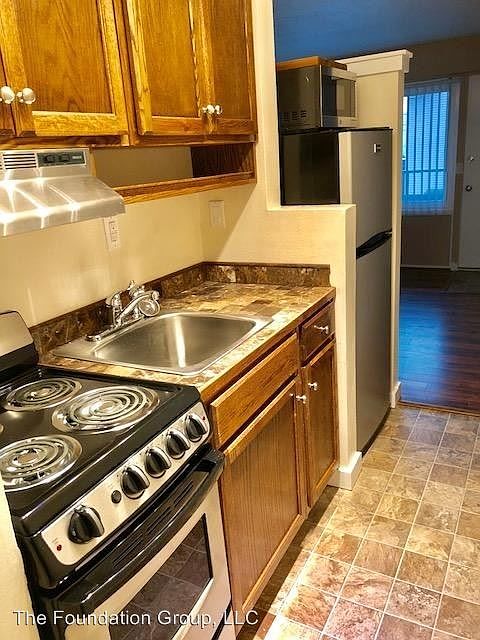 1st image of 610 2nd Ave W APT 209
