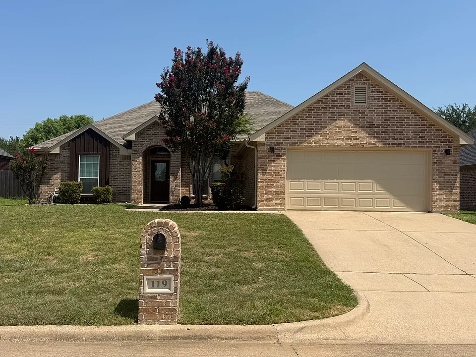 119 Clyde Dr