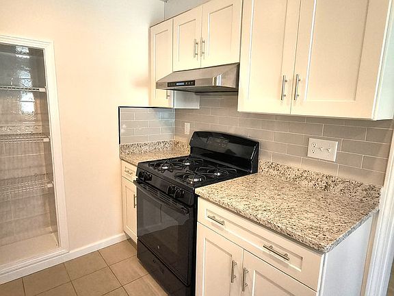 3rd image of 26 Main St