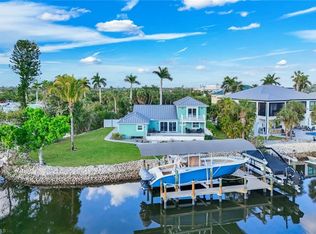 11861 Isle Of Palms Dr, Fort Myers Beach, FL 33931