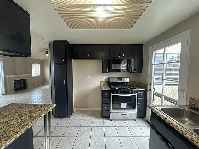 27789 Cloud Dance Ct — Photo 11