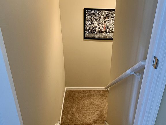 Entry to basement