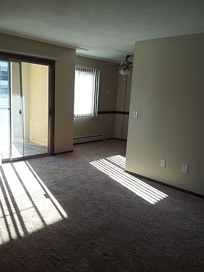 3rd image of 1950 Jade Ln #1950209