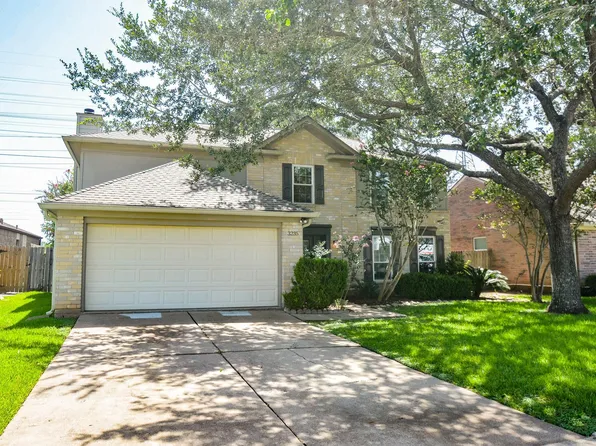 3235 E Rangecrest Pl, Sugar Land, TX 77479