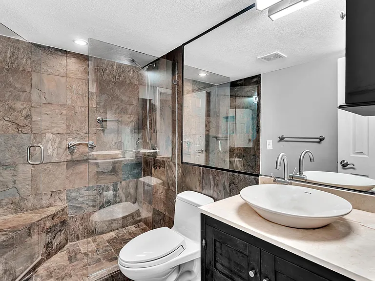 833 NE 18th Ct #3 — Photo 22