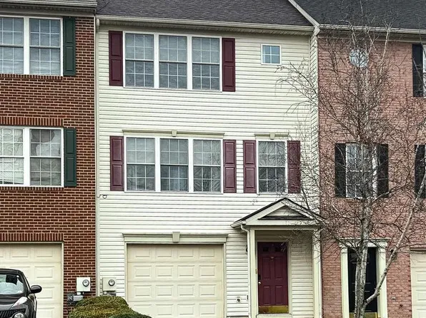 80 Ritter Dr, Martinsburg, WV 25404