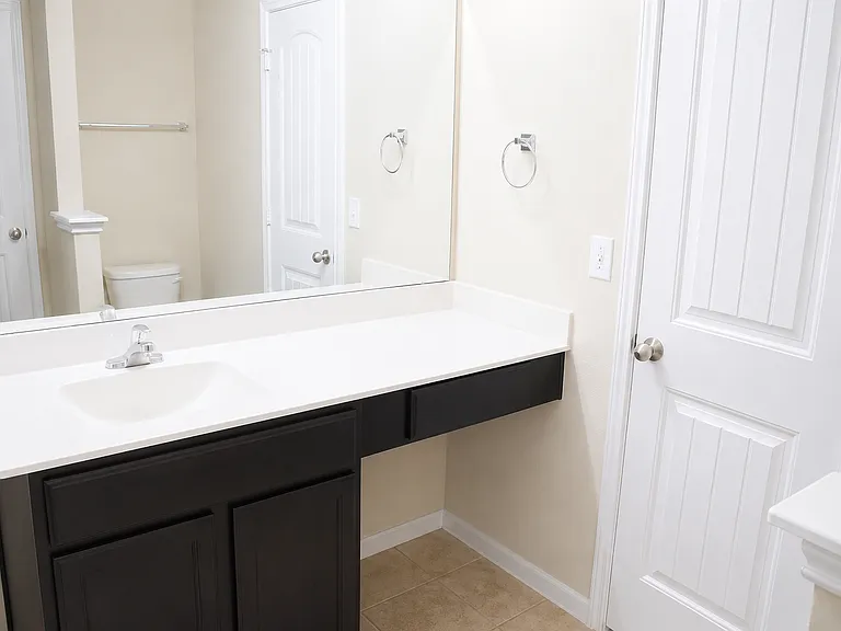 1702 Arborside Dr — Photo 6