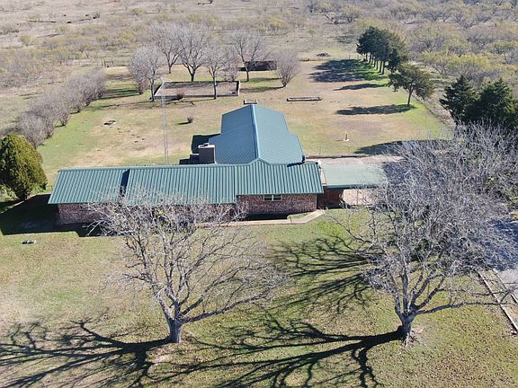 3rd image of 9494 N 2780th Rd