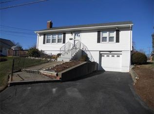 2 Ivy St, Worcester, MA 01604