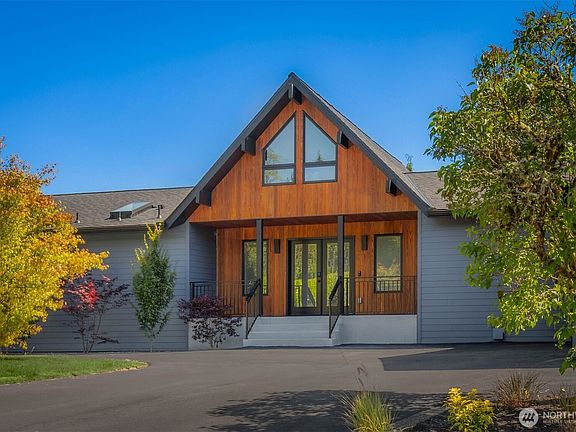 2nd image of 20825 SE 202nd Street