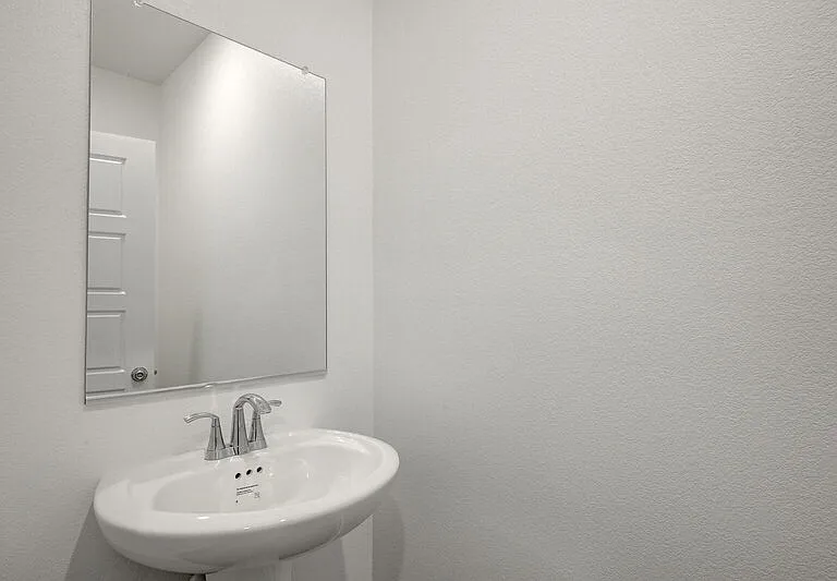 561 Preston Crest St — Photo 22