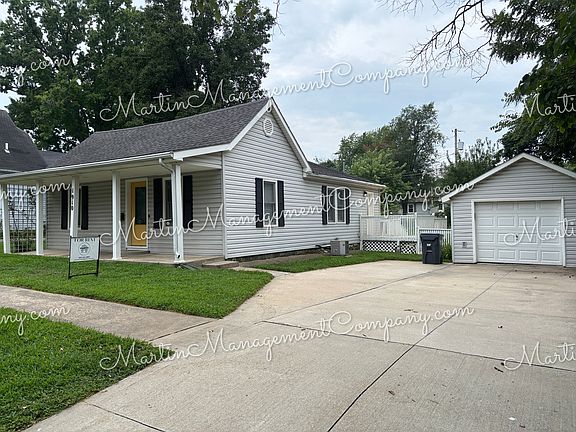 2nd image of 1910 S Quincy Ave