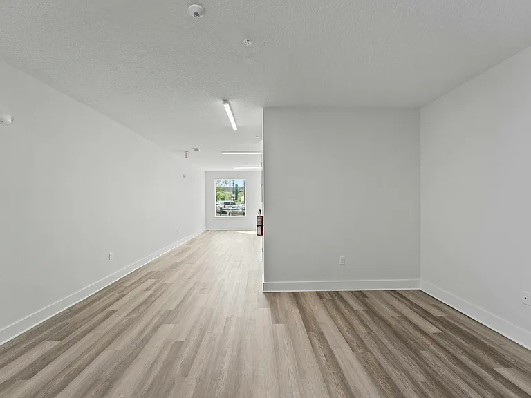 334 Center Lake Ln #334 — Photo 10
