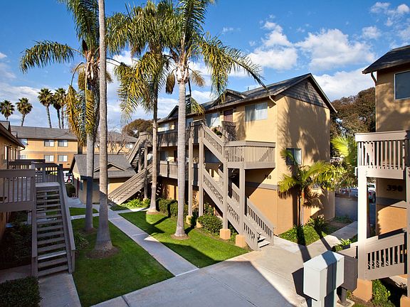 390 Chestnut Ave,Carlsbad Shores Apartment Homes Entrance from above