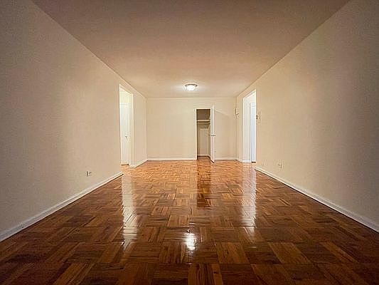4th image of 540 Ocean Pkwy APT 1J