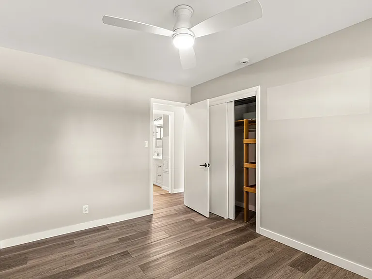 N58W18330 Juniper Ln — Photo 15