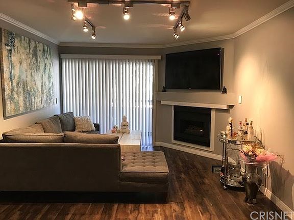 4th image of 21450 Burbank Blvd APT 112
