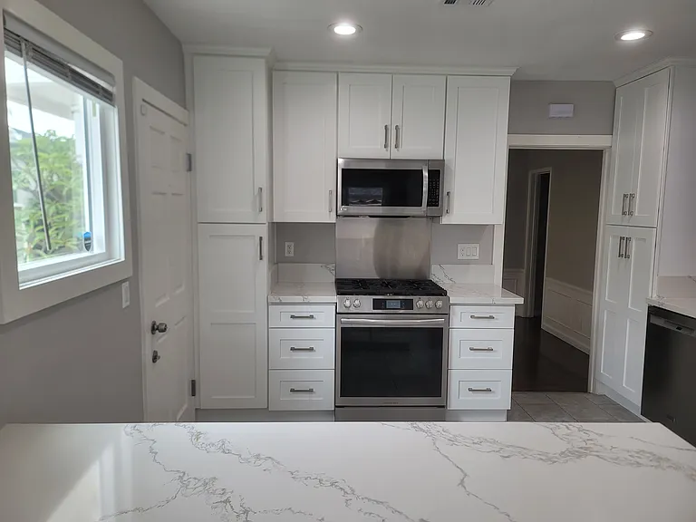 3948 Rose Ave — Photo 6