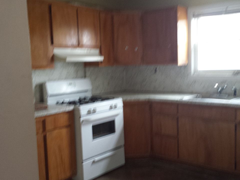 1st image of 345 Litchfield Ave #2