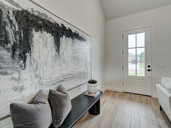 4th image of 3021 Hollow Crest Ln