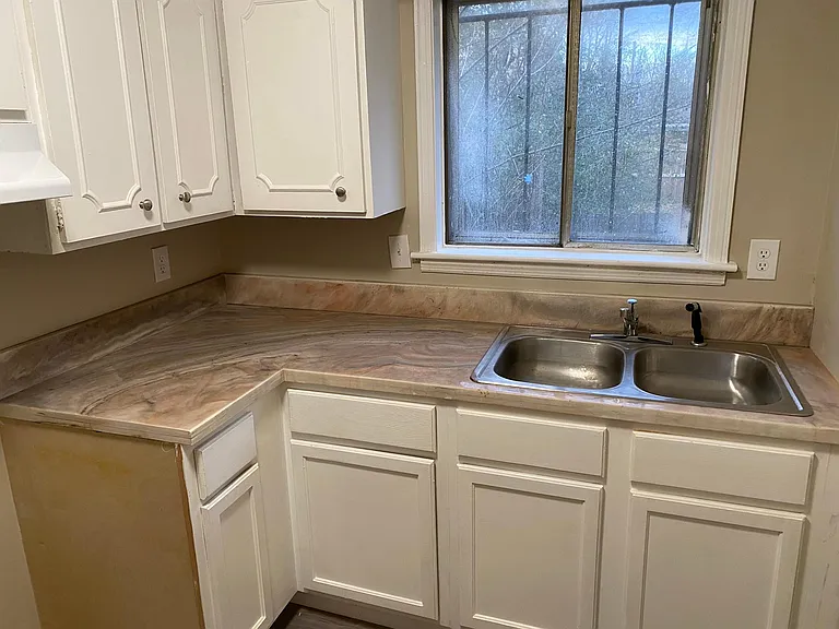 3414 Carnes Ave — Photo 4