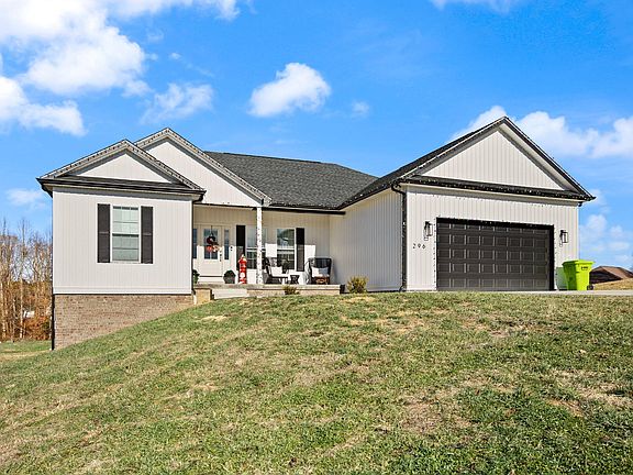 3rd image of 296 Arden Dr