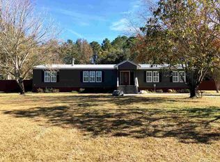 2350 Pawnee Dr, Navarre, FL 32566
