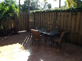 204 Miramar Ln, Palm Beach Gardens, FL 33410