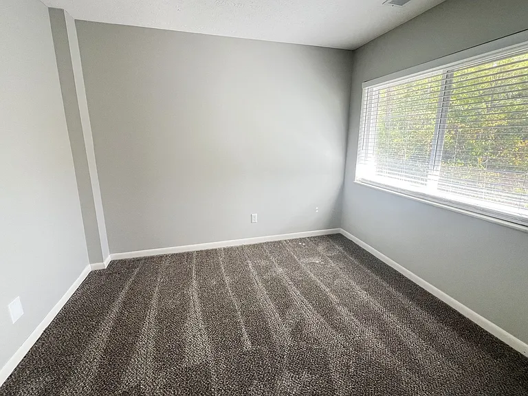 Fox Run Apartments — Photo 46