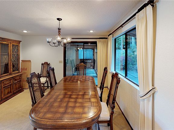 5th image of 3612 Shoshone Dr