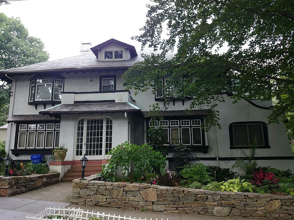 2nd image of 65 Williston Rd