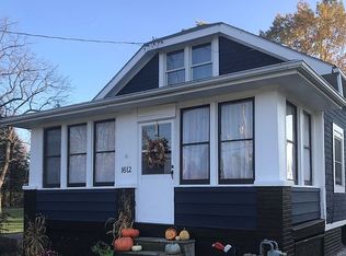 1612 Center Rd, Hinckley, OH 44233