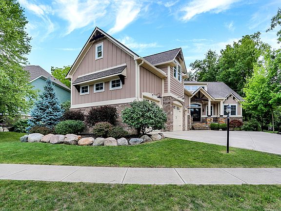 2nd image of 16893 Oak Manor Dr