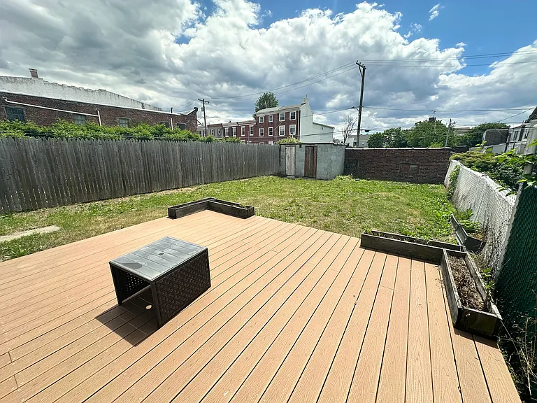 2714 Pratt St — Photo 33