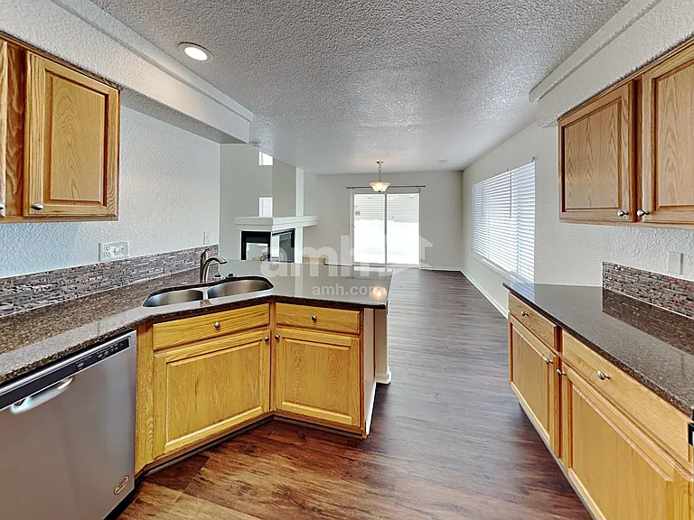 4832 Fundy St — Photo 3