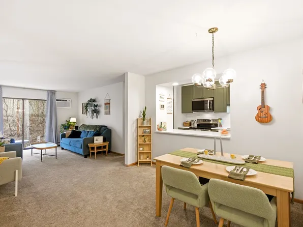 1509 Martin St APT 4, Madison, WI 53713