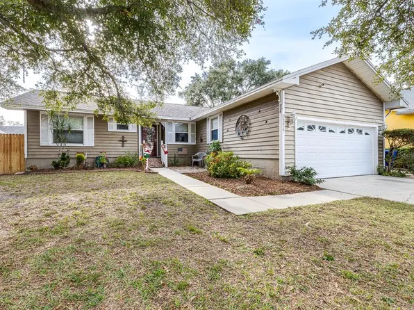 6274 Fallingleaf Ct N, Pinellas Park, FL 33782